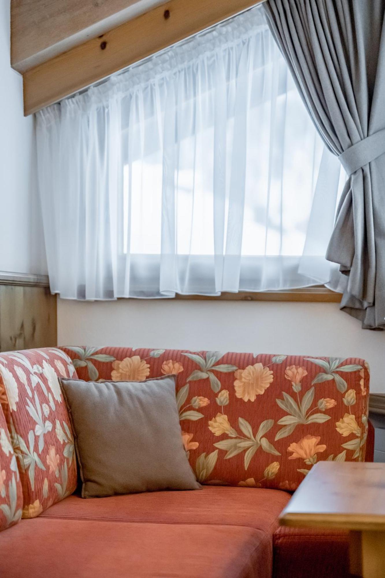 Chalet Silvretta Hotel & Spa ซัมเนาน์ ภายนอก รูปภาพ