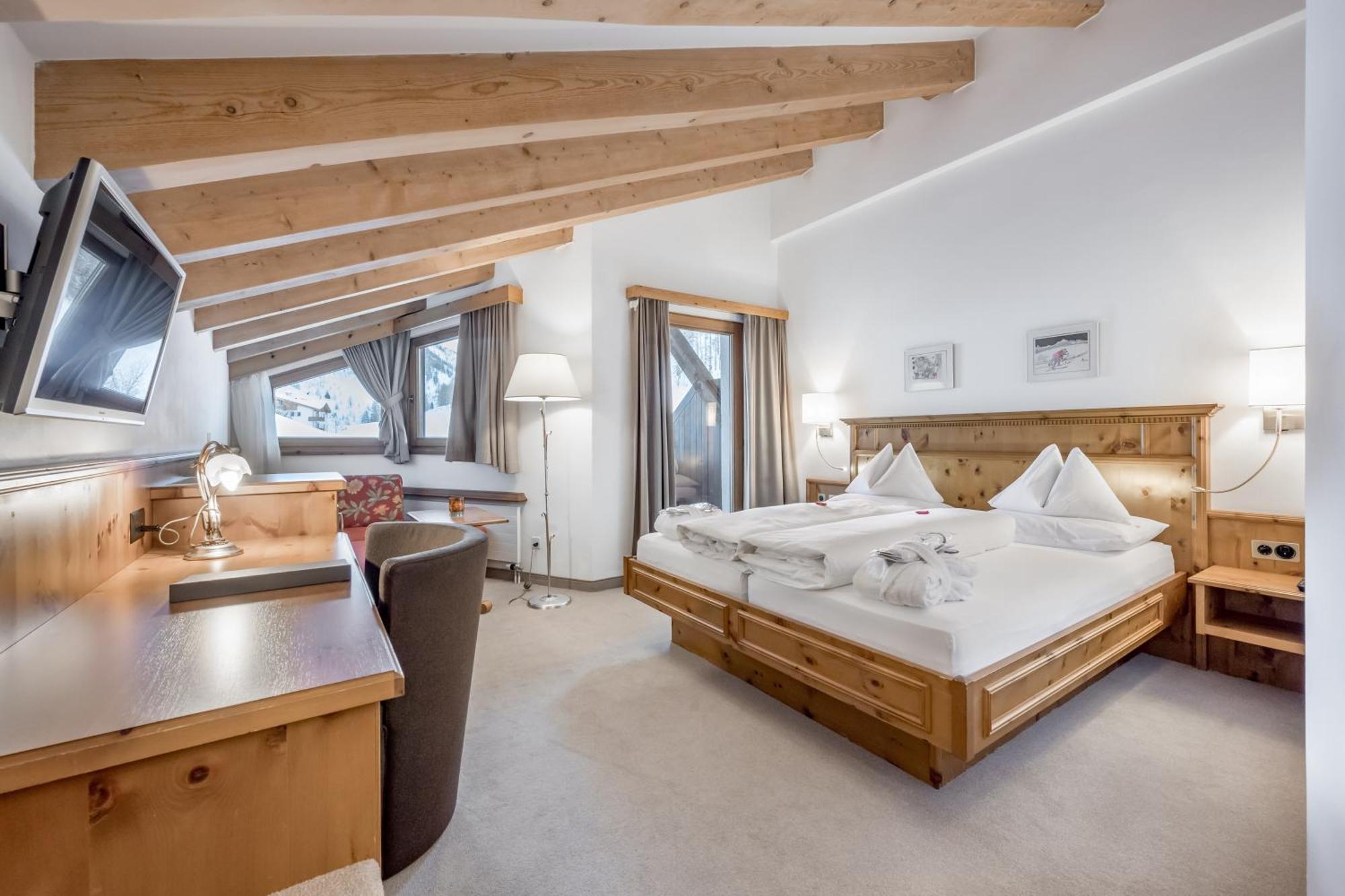 Chalet Silvretta Hotel & Spa ซัมเนาน์ ภายนอก รูปภาพ
